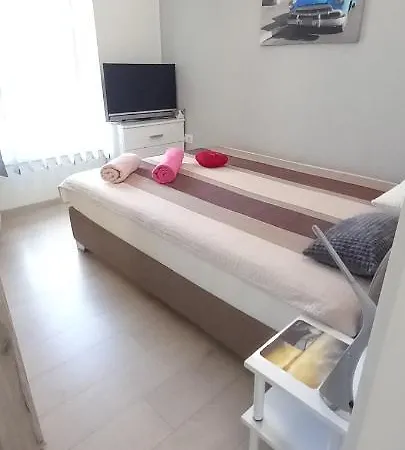 Apartament Bela *****