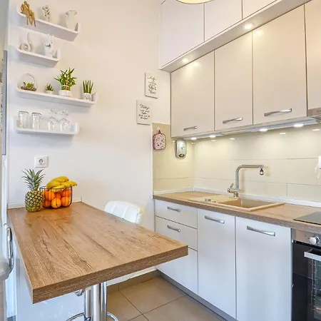 Bela ***** Apartament *