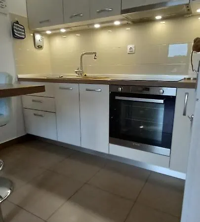 Apartament Bela ***** *