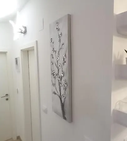 Apartament Bela *****