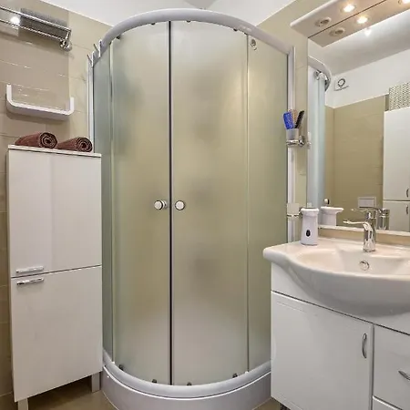 Bela ***** Apartament *