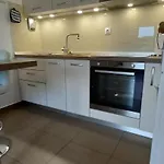 Apartman Bela ***** *