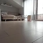 Bela ***** Póla