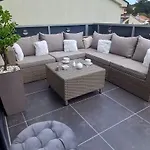 Bela ***** Póla