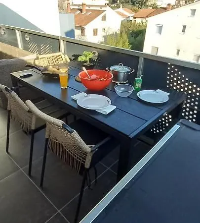 Bela ***** Lägenhet